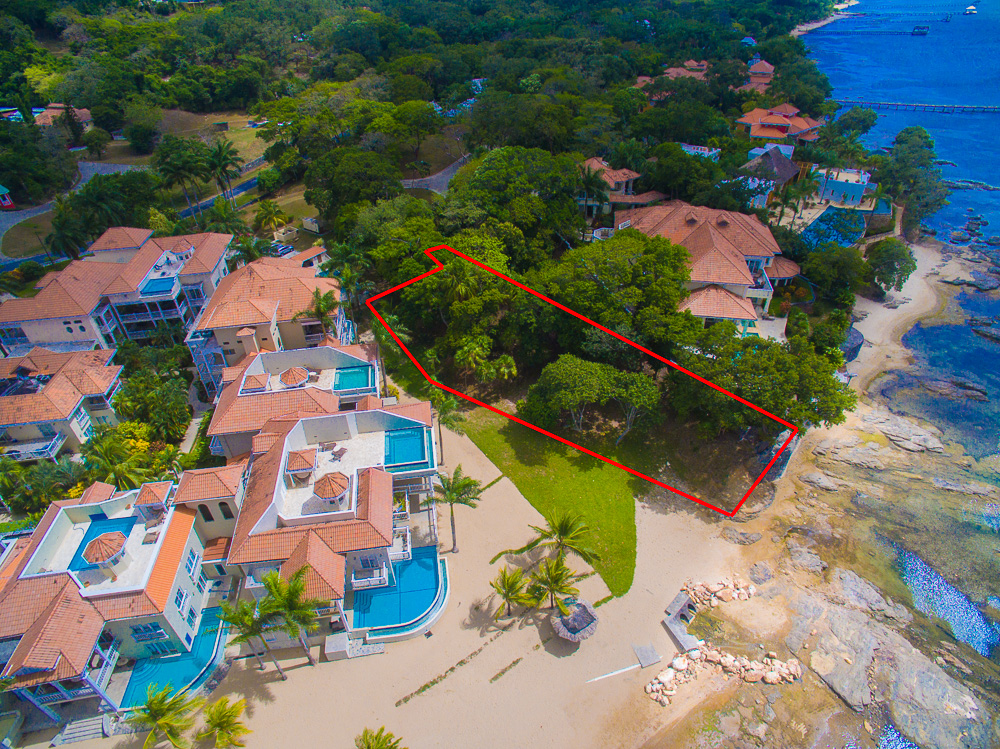 Beachfront lot 17 Lawson Rock, Roatan Roatan Luxury Real Estate